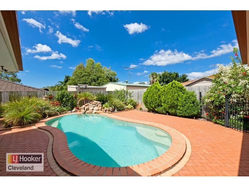16 Montrose Place, Redland Bay QLD 4165