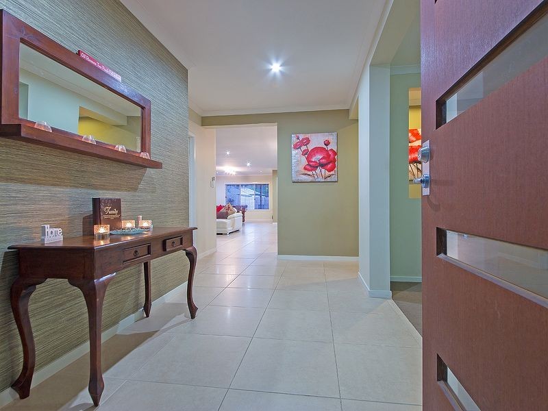 8 Sarsenet Cct, Mount Cotton QLD 4165