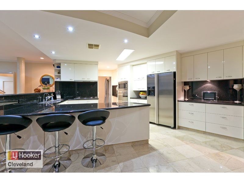 22 Sommersea Drive, Raby Bay QLD 4163