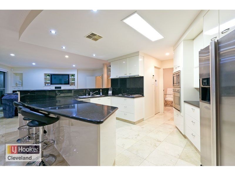 22 Sommersea Drive, Raby Bay QLD 4163