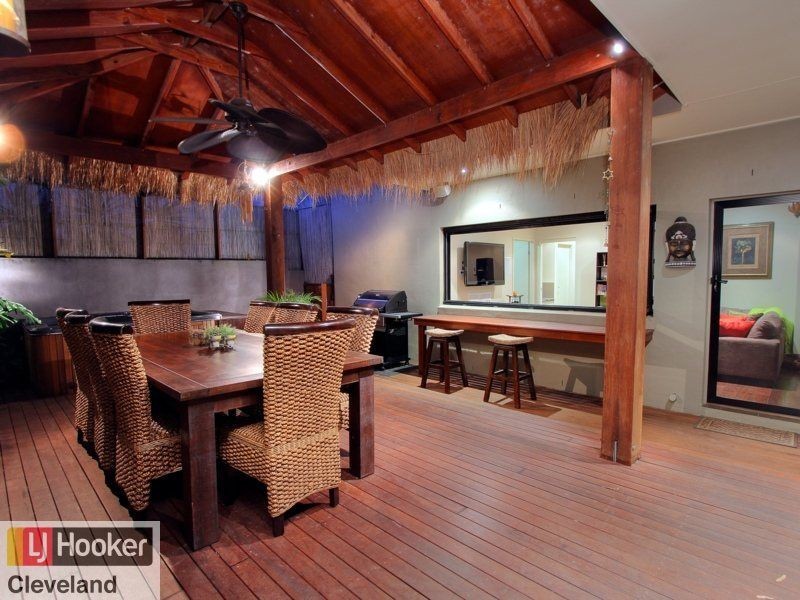 2 Raby Esplanade, Ormiston QLD 4160