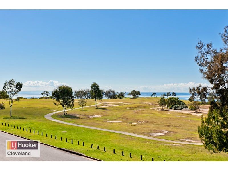 2 Raby Esplanade, Ormiston QLD 4160