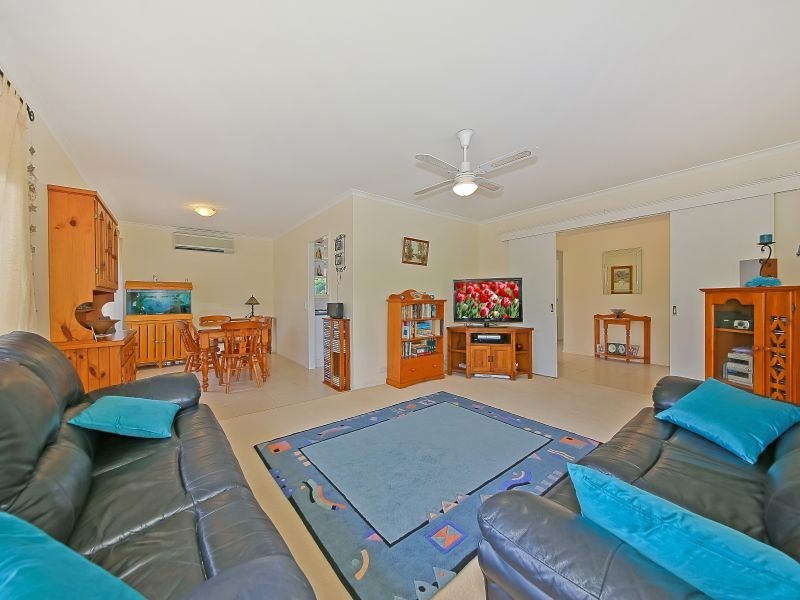 9 Watsonia Street, Redland Bay QLD 4165
