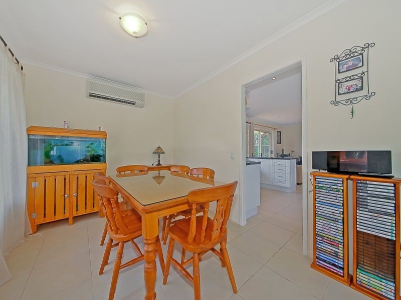 9 Watsonia Street, Redland Bay QLD 4165