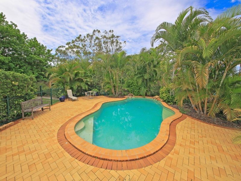 9 Watsonia Street, Redland Bay QLD 4165