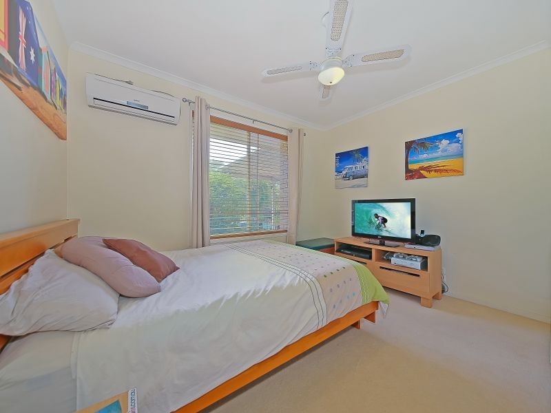 9 Watsonia Street, Redland Bay QLD 4165