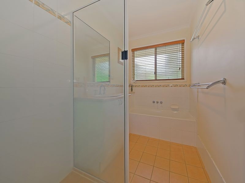 9 Watsonia Street, Redland Bay QLD 4165