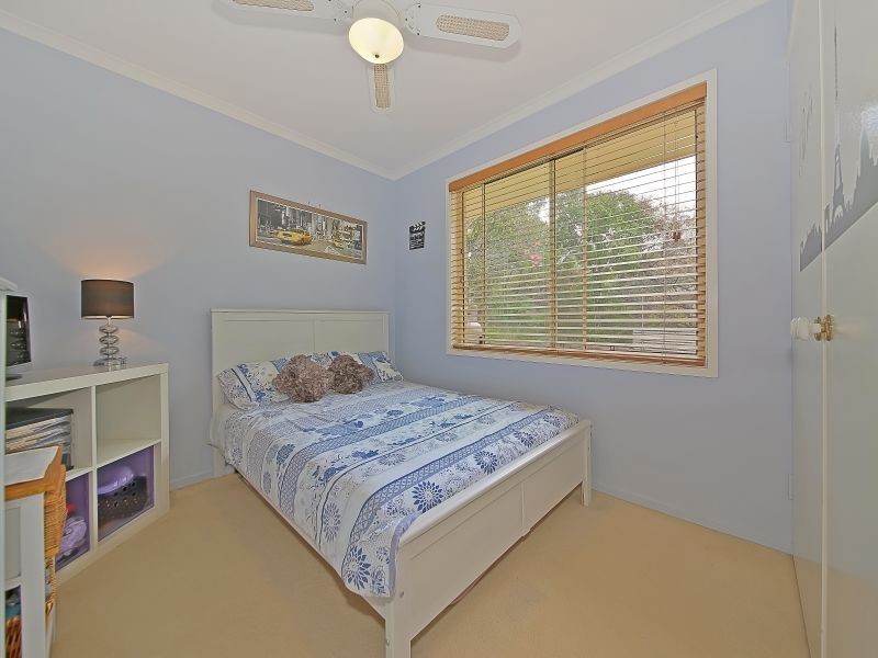 9 Watsonia Street, Redland Bay QLD 4165