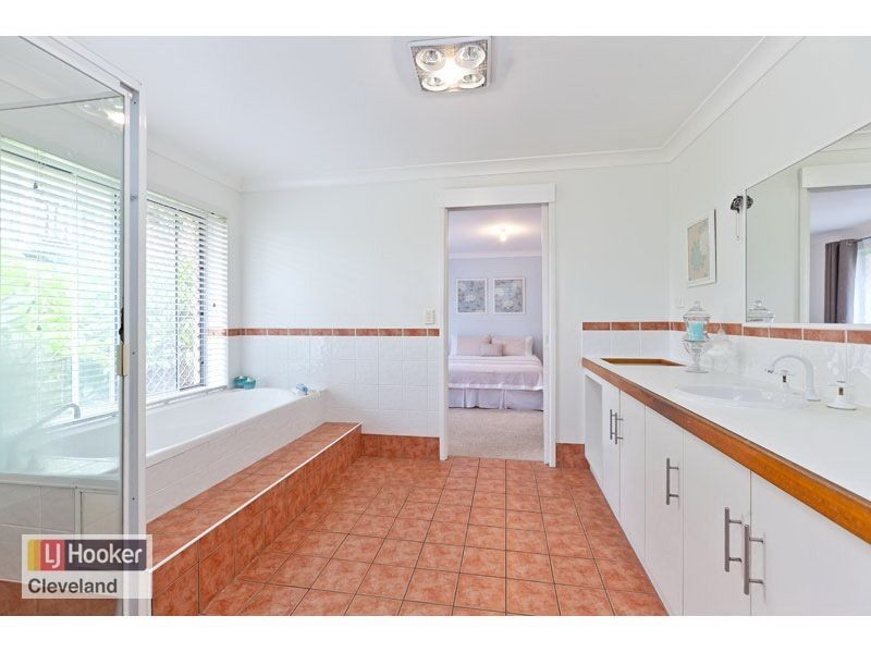 64 Lawn Tce, Capalaba QLD 4157