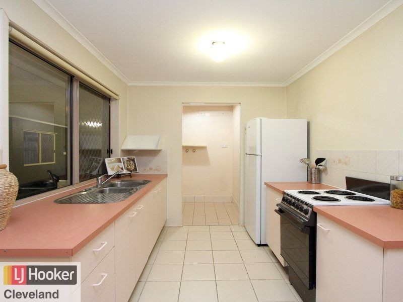 24 Federation Drive, Hillcrest QLD 4118