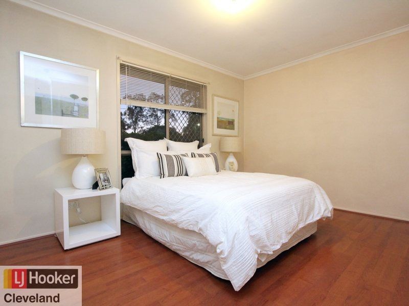 24 Federation Drive, Hillcrest QLD 4118