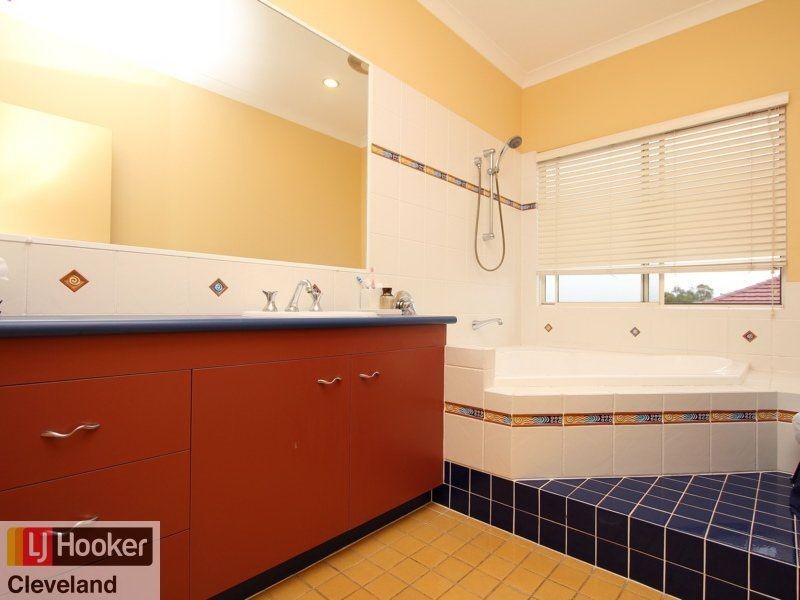 8 Darcelle Place, Ormiston QLD 4160