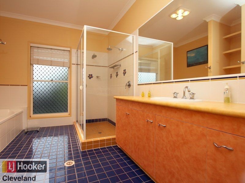 8 Darcelle Place, Ormiston QLD 4160