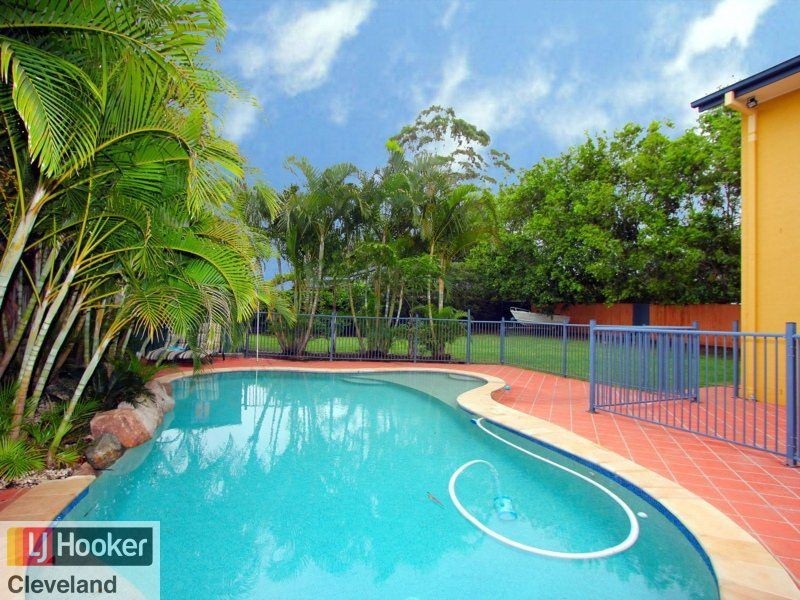 8 Darcelle Place, Ormiston QLD 4160