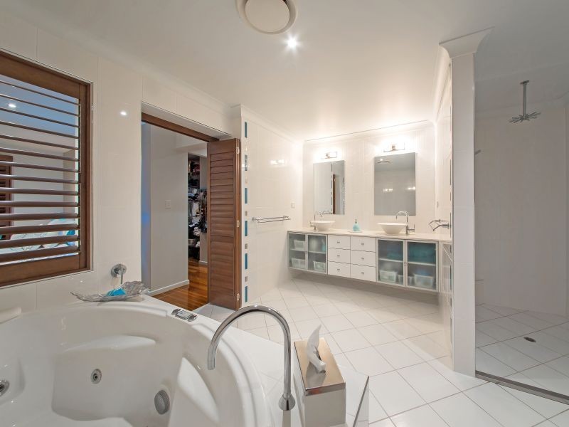 5 Moreton View Crescent, Thornlands QLD 4164