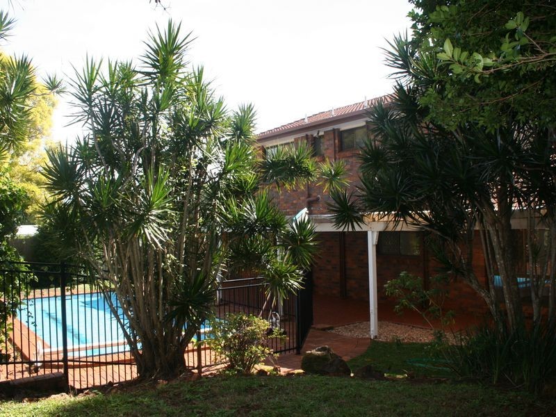 14-16 Angela Crescent, Cleveland QLD 4163