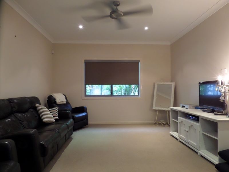72 Denham Bvd, Redland Bay QLD 4165