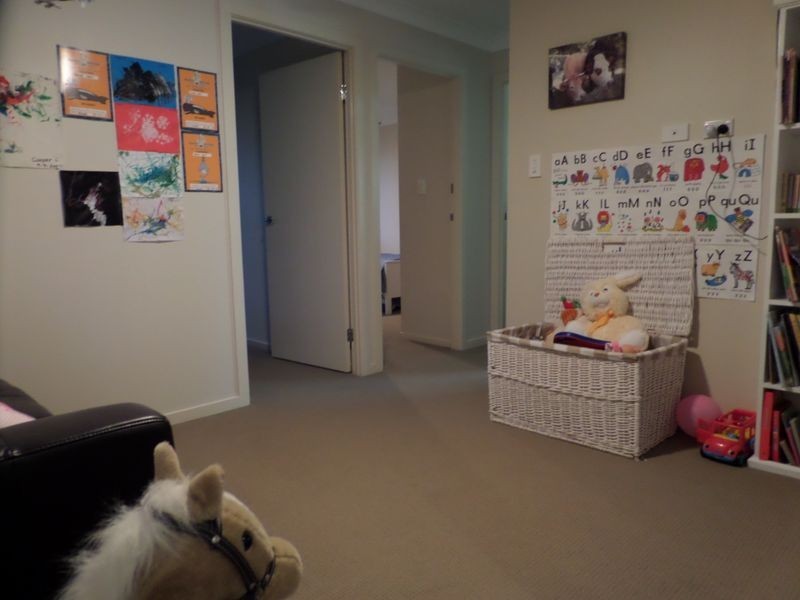 72 Denham Bvd, Redland Bay QLD 4165