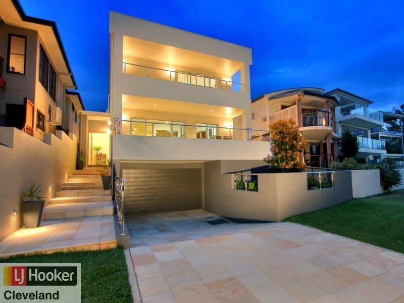 4 Raby Esplanade, Ormiston QLD 4160