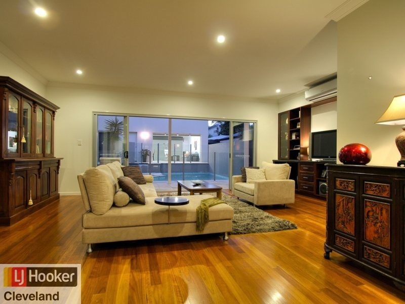 4 Raby Esplanade, Ormiston QLD 4160