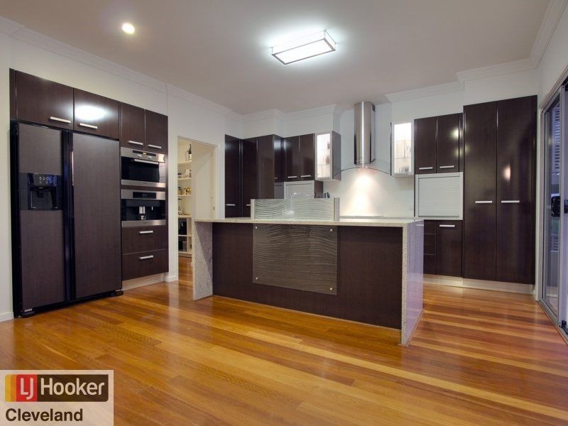 4 Raby Esplanade, Ormiston QLD 4160