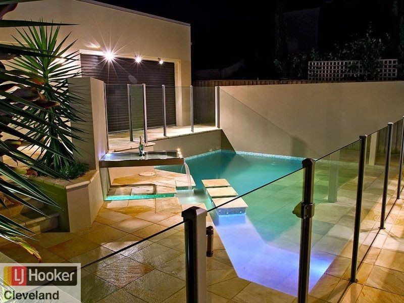 4 Raby Esplanade, Ormiston QLD 4160