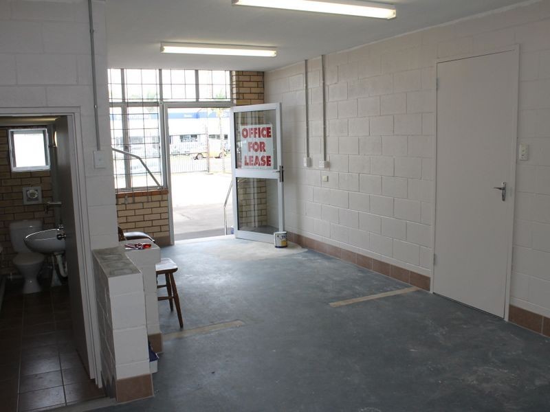 218 Shore Street North (Front Section), Cleveland QLD 4163