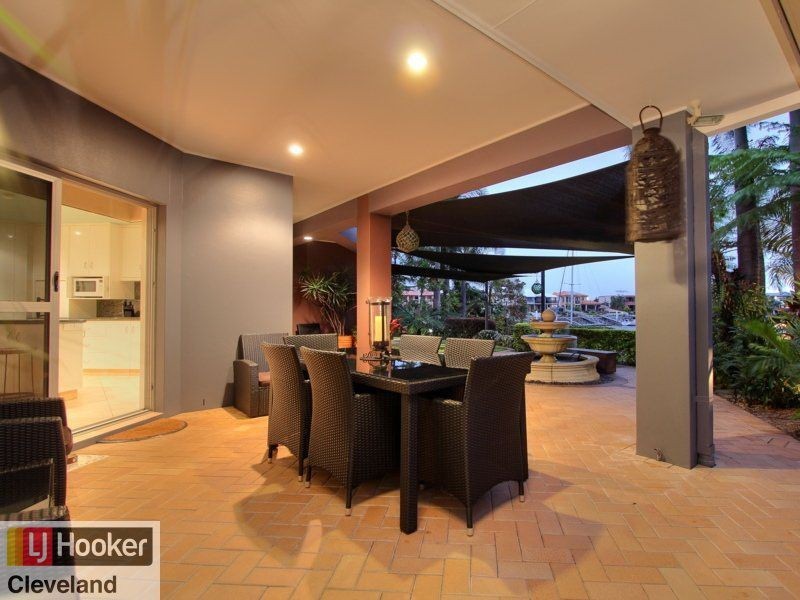18 Little Shore Street, Raby Bay QLD 4163