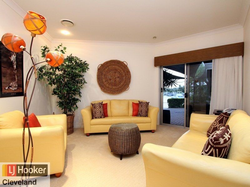 18 Little Shore Street, Raby Bay QLD 4163