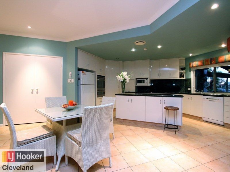 18 Little Shore Street, Raby Bay QLD 4163