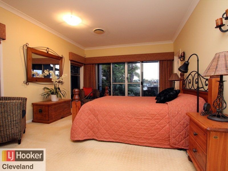 18 Little Shore Street, Raby Bay QLD 4163