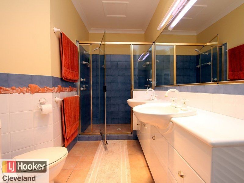 18 Little Shore Street, Raby Bay QLD 4163