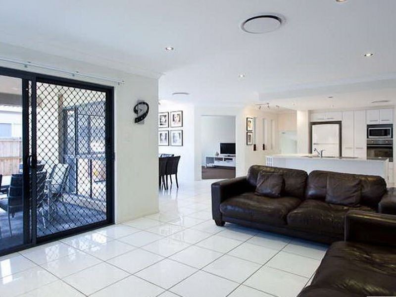 24 Tindappah Drive, Thornlands QLD 4164