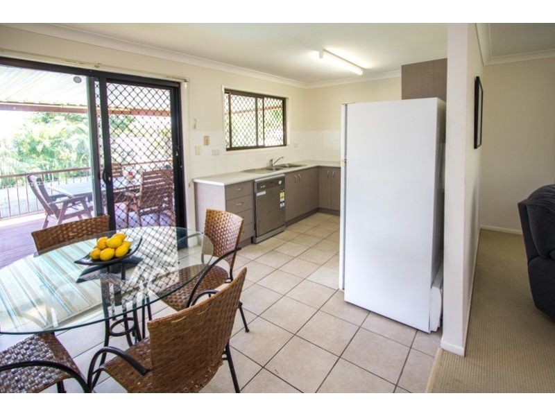 18 Sandpiper Street, Wellington Point QLD 4160