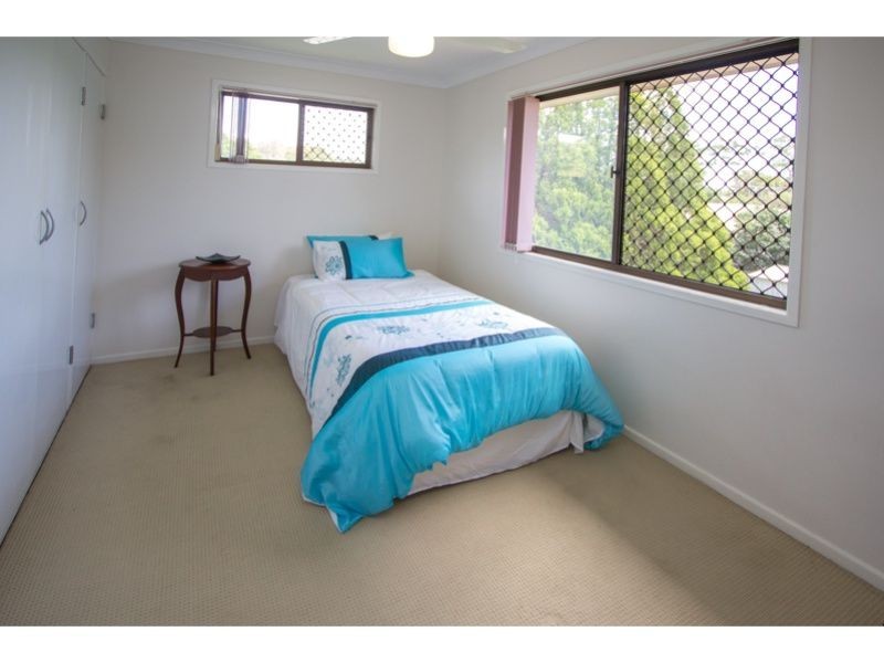 18 Sandpiper Street, Wellington Point QLD 4160