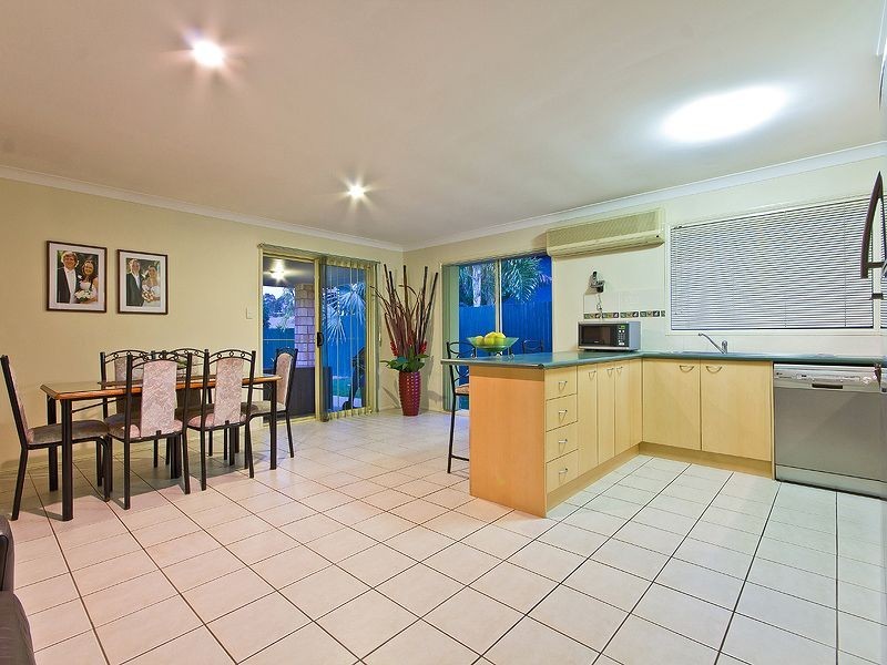 14 Gladebourne Crescent, Victoria Point QLD 4165