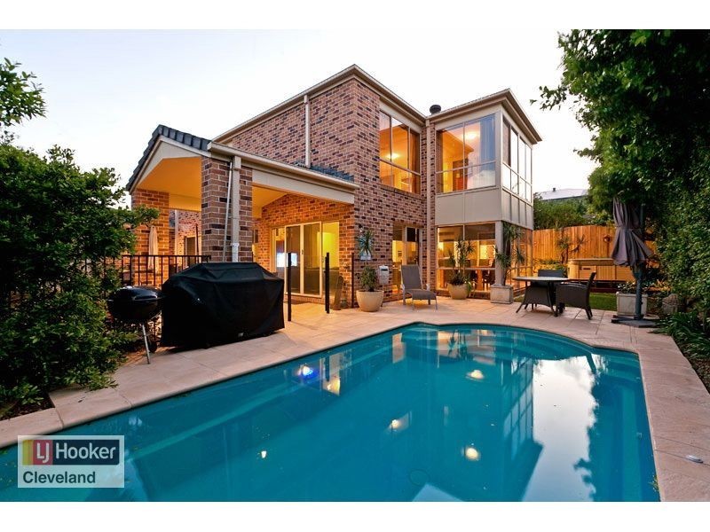 18 Keirnan Street, Redland Bay QLD 4165