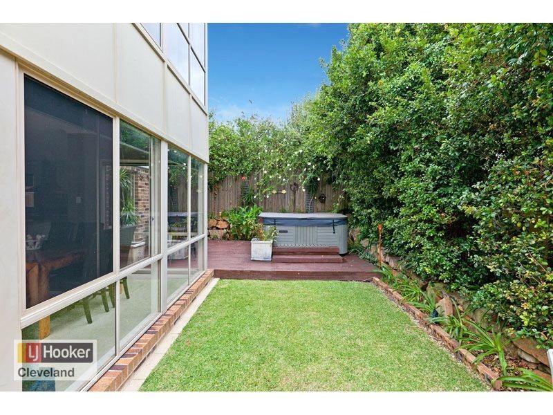 18 Keirnan Street, Redland Bay QLD 4165