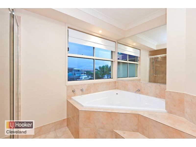 17 Sentinel Court, Raby Bay QLD 4163