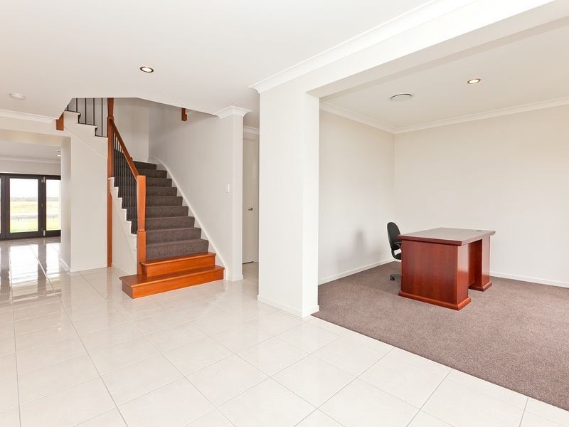 6 Sundown Place, Jacobs Well QLD 4208
