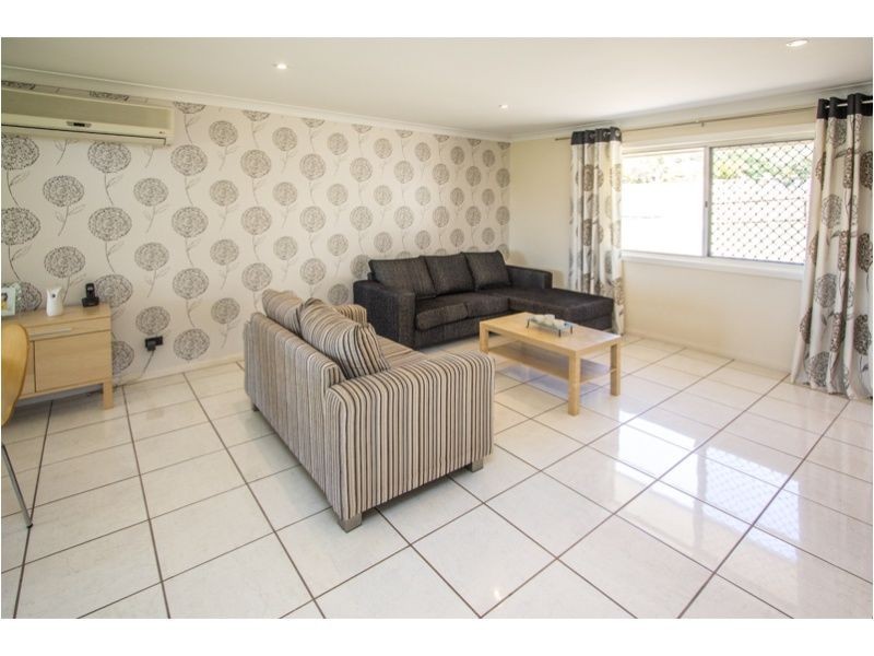 2 Sandpiper Street, Wellington Point QLD 4160