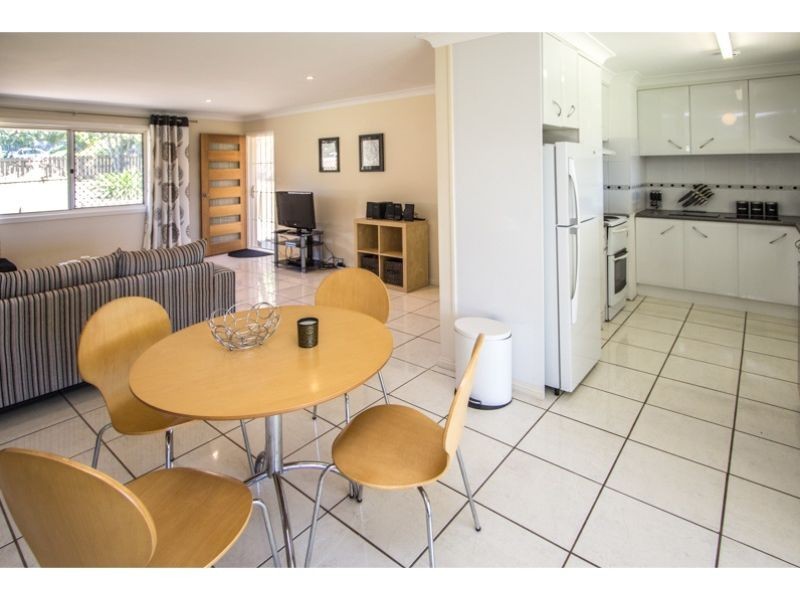 2 Sandpiper Street, Wellington Point QLD 4160