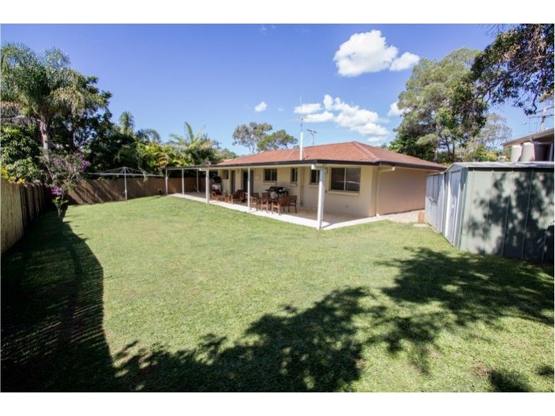 2 Sandpiper Street, Wellington Point QLD 4160
