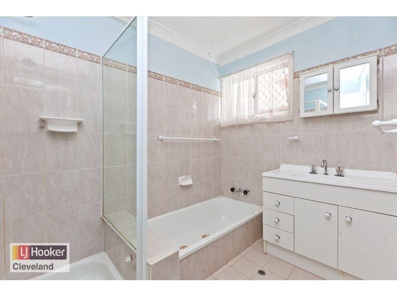 4 Holloway Street, Birkdale QLD 4159