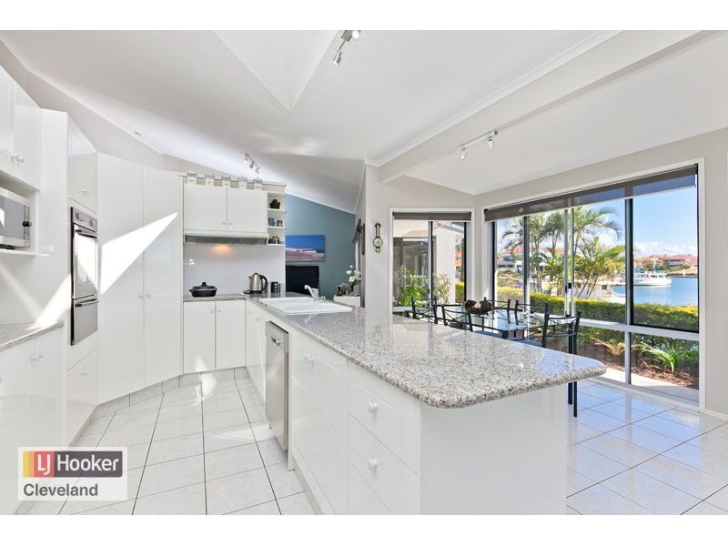 1 Kinsail Court, Raby Bay QLD 4163