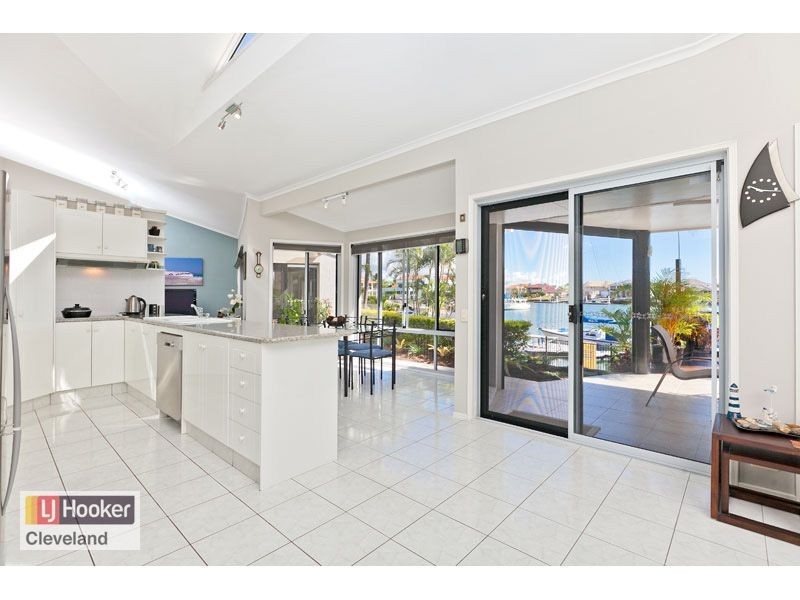 1 Kinsail Court, Raby Bay QLD 4163