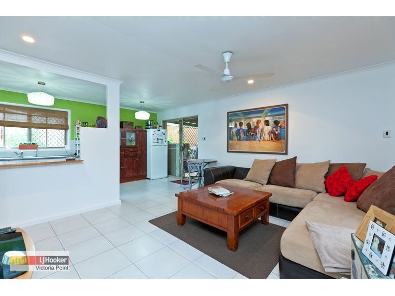 6 Heeler Crt, Redland Bay QLD 4165