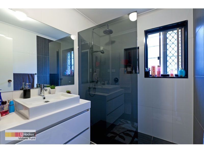6 Heeler Crt, Redland Bay QLD 4165