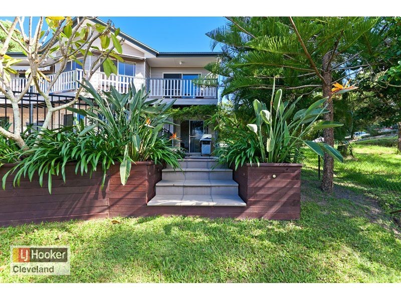 10 Boat Harbour Avenue, Macleay Island QLD 4184