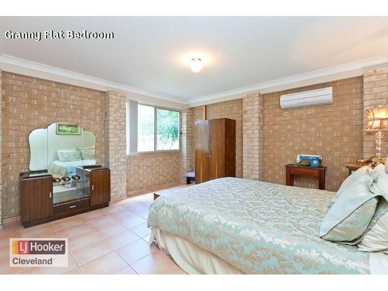 10 Boat Harbour Avenue, Macleay Island QLD 4184